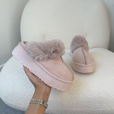 OLIVIA Blush Pink Chunky Platform Faux Fur Slippers (Size Up)